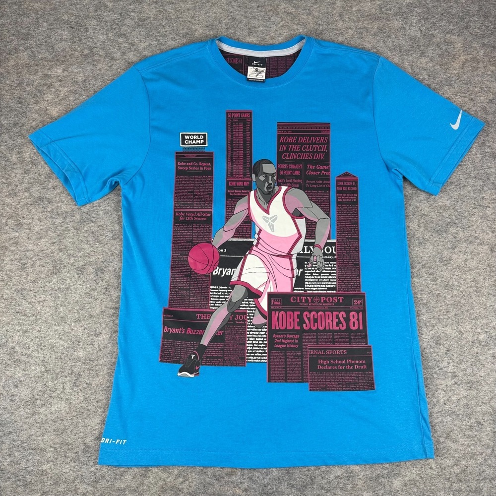 Nike Dri Fit Kobe Bryant Kobe Scores 81 Newspaper Graphic T-Shirt Mens Medium M